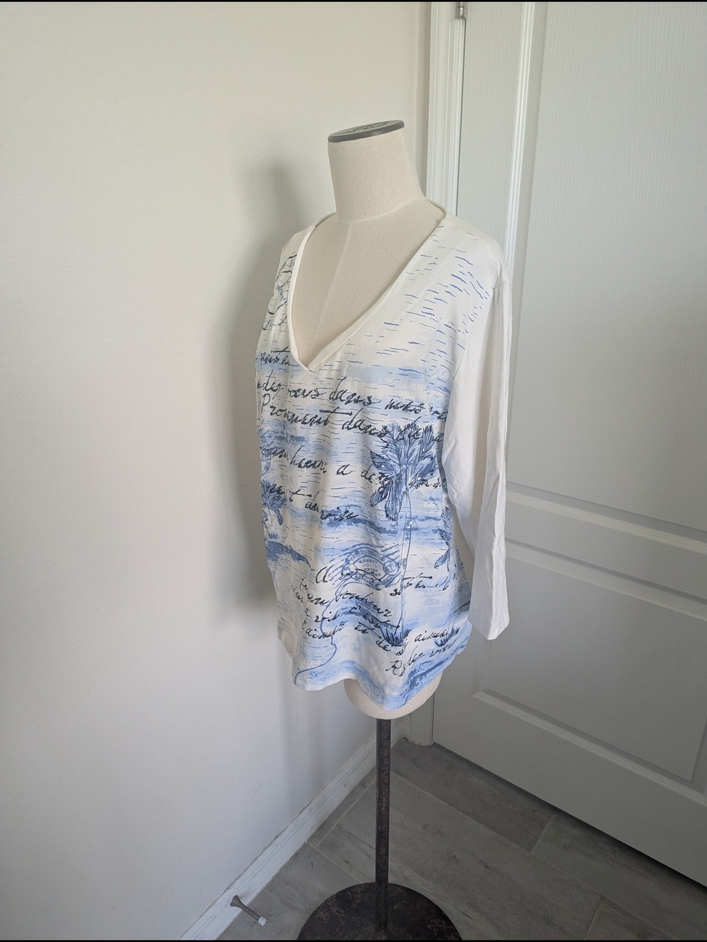 Ruby Rd. White Top with Blue Script Print For @staceybarclay - Picture 5 of 6